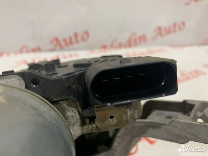 Моторчик стеклоочистителя передний правый