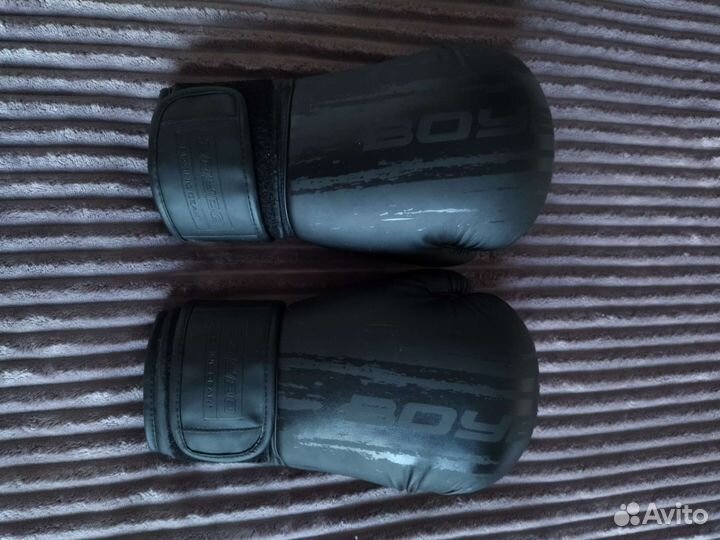 Боксерские перчатки