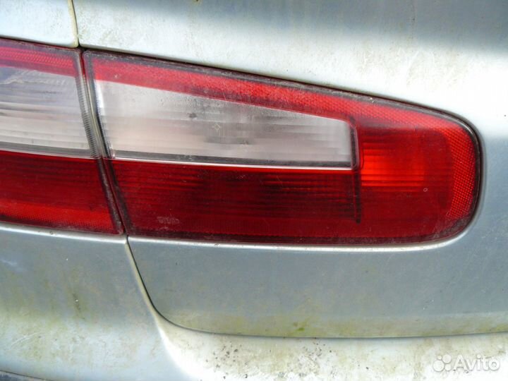 Фонарь внутренний левый Renault Laguna II