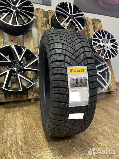 Pirelli Ice Zero FR 185/65 R15 92T