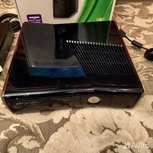 Xbox360 S, 250gb,Freeboot, 2 дд, Kinect