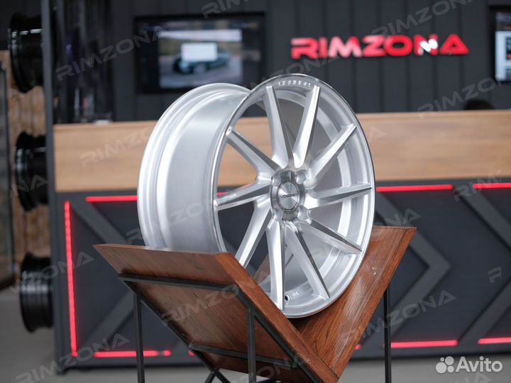 Литые диски R16 Vossen на Solaris. Арт093