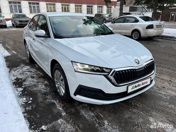 Skoda Octavia 1.6 AT, 2021, 23 500 км