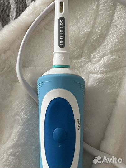 Электрическая зубная щетка oral b vitality