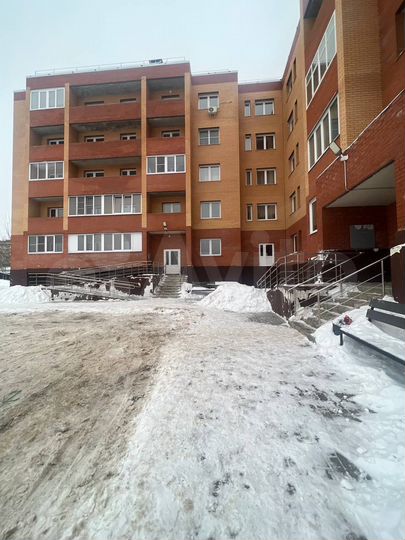 3-к. квартира, 96 м², 3/5 эт.