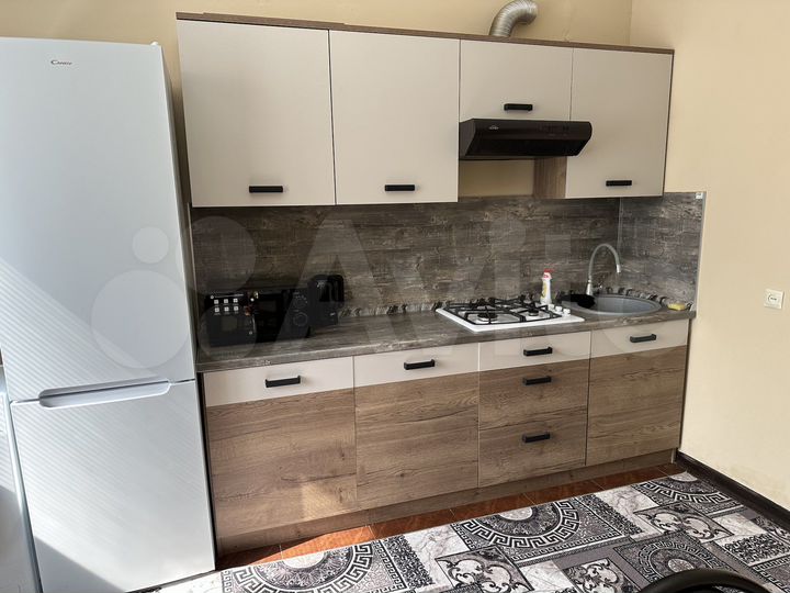 2-к. квартира, 80 м², 4/5 эт.