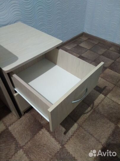 Стол компьютерный с тумбочкой
