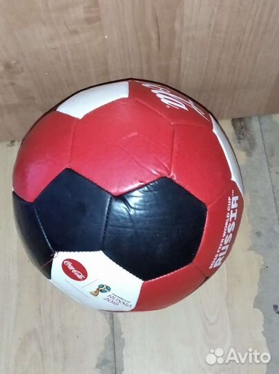 Футбольный мяч