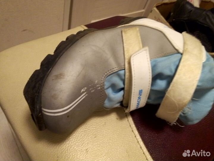 Лыжные ботинки