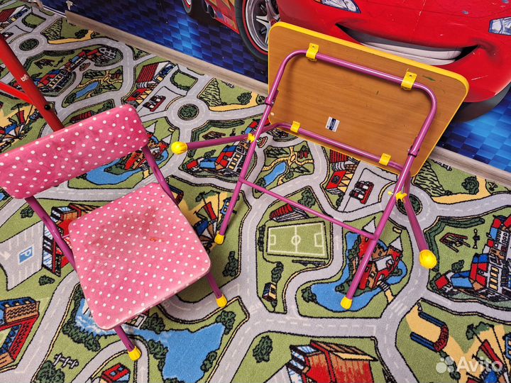 Стол письменный детский