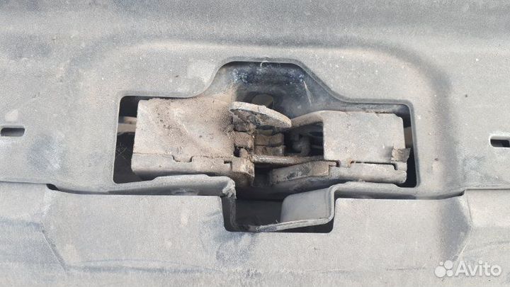 Замок капота передний Volkswagen Polo 612 cfna