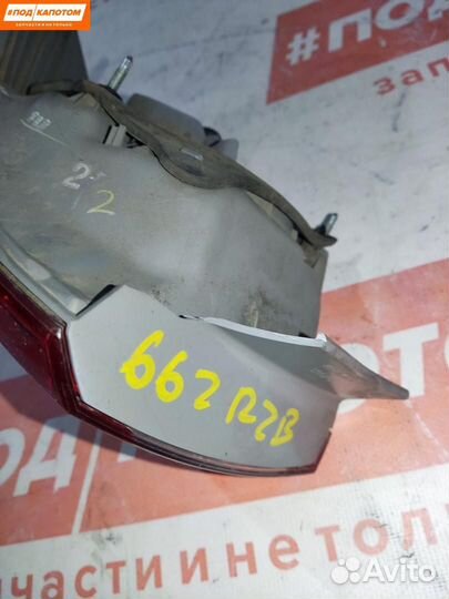 Фонарь задний левый Toyota Corolla