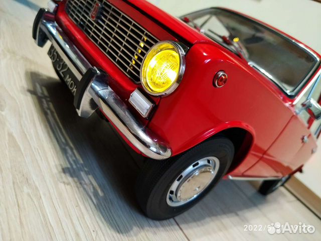 Жигули ваз 2101 модель ашет коллекция 1:8