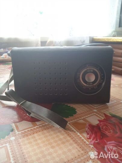 Радиоприемник и магнитофон СССР