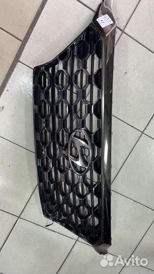 Решетка радиатора Hyundai Santa Fe 4 2018 OEM