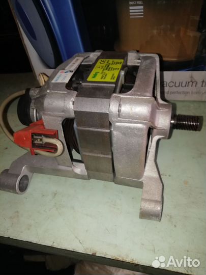 Двигататель стиральной машины