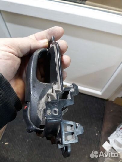 Тиида Ручка двери внутренняя правая Tiida C11