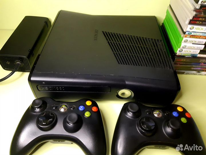 Xbox 360 slim freeboot + 160 Игр