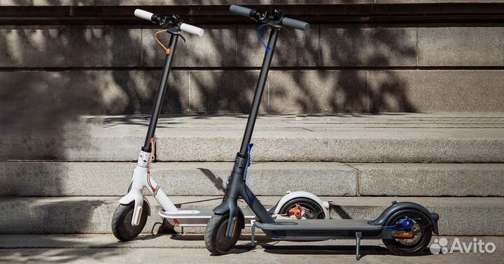 Электросамокат Xiaomi Mi Electric Scooter 3