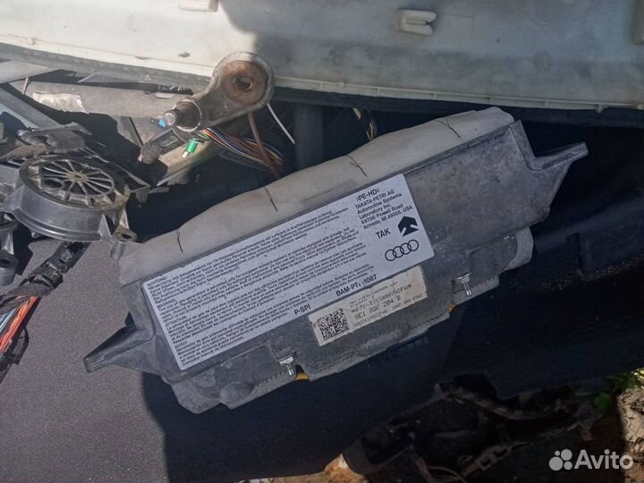 Подушка безопасности в торпедо Audi A4 В7