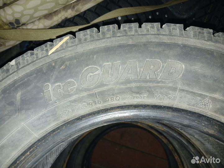 Yokohama Ice Guard F700Z 215/65 R16 98Q