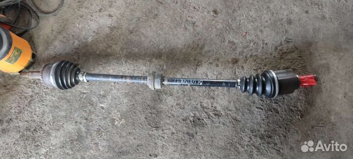 Привод правый Ниссан Блюберд U14