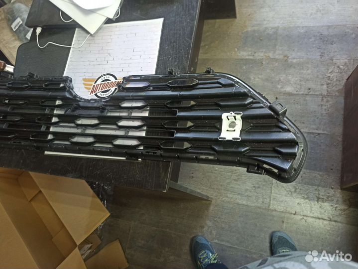 Решетка радиатора Toyota Rav4 50 2018-2023