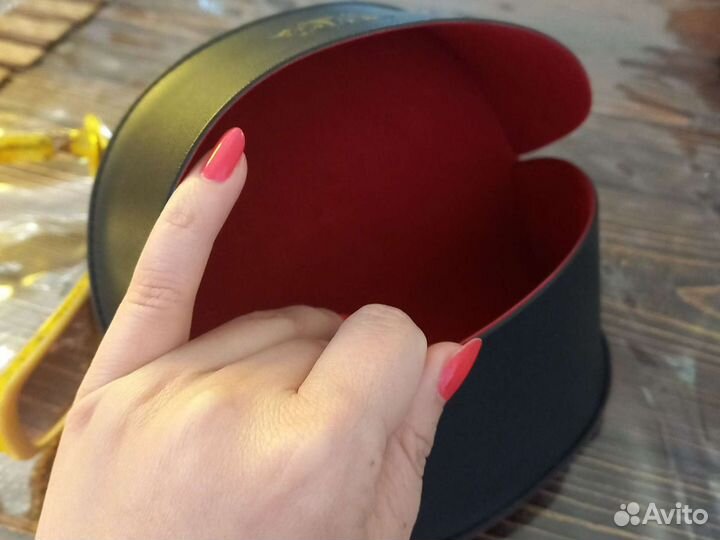 Солнцезащитные очки женские