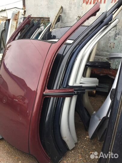 Kia spectra крыша В заводском окрасе со стойками