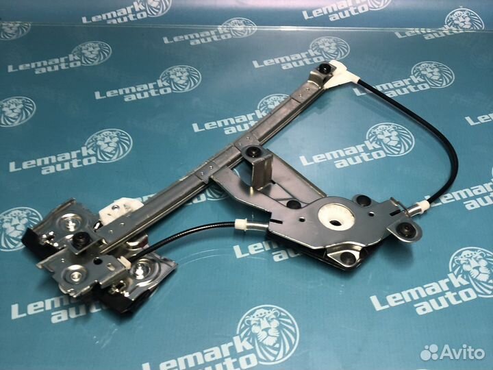 Стеклоподъемник задний правый Skoda Octavia Тур