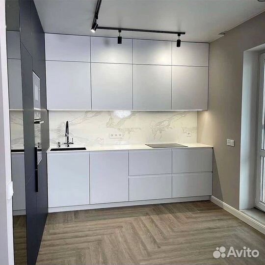 Кухня в потолок на заказ