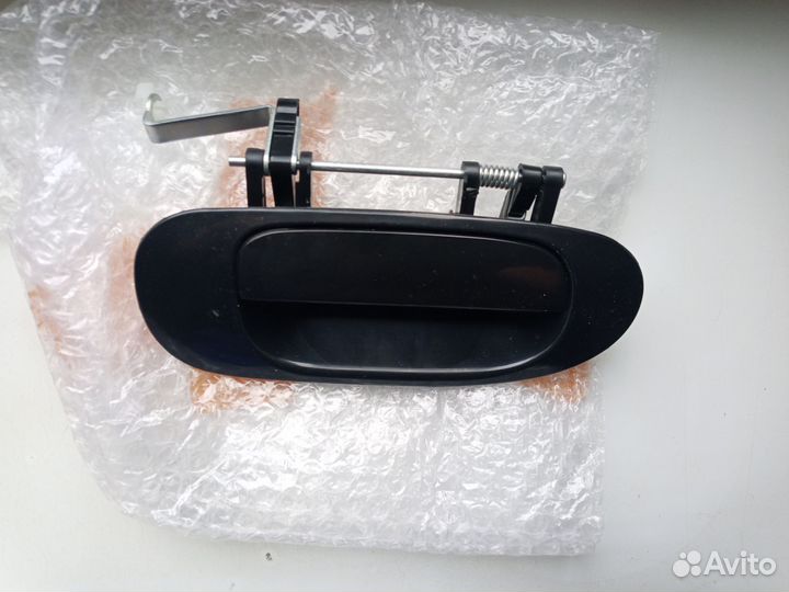 Митсубиси спейс стар ручка двери наружная