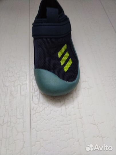 Кроссовки adidas