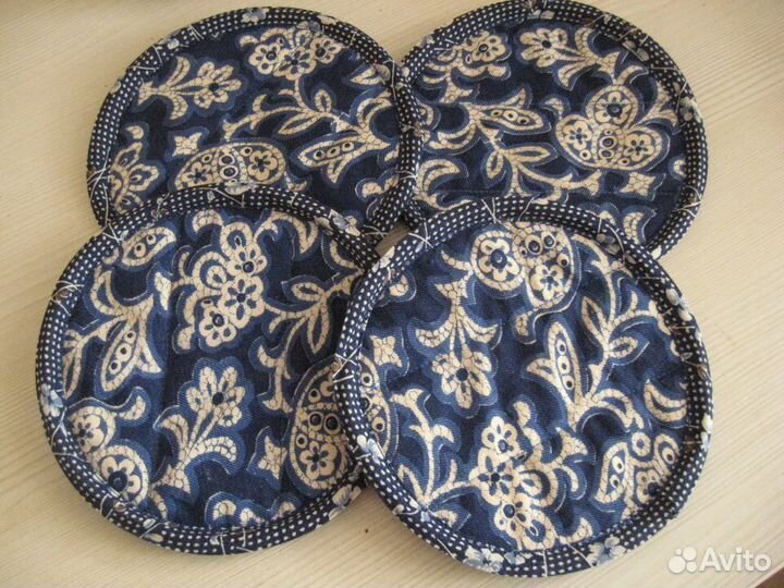 Грелка на чайник. Прихватки. Подставка под горячее