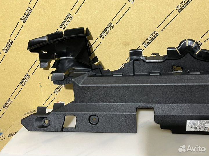 Накладка замка капота Toyota Rav4