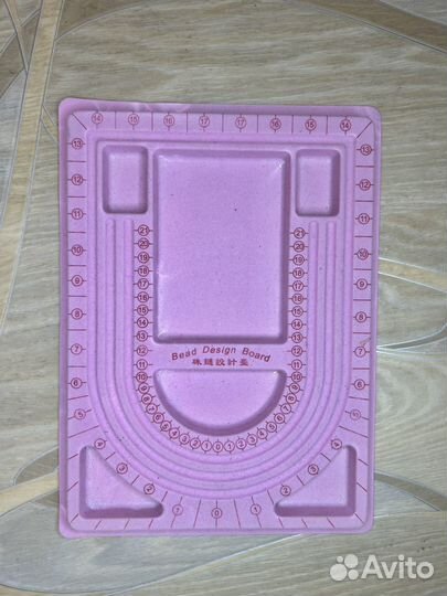 Огромный набор бусин для рукоделия