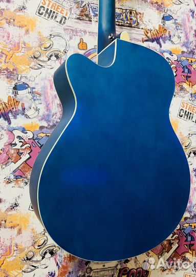 Акустическая гитара