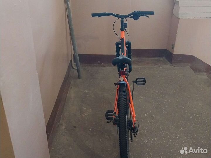 Велосипед подростковый 24, рама 13, 6 скоростей