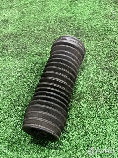 Пыльник Mercedes-Benz