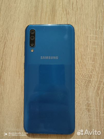 Samsung Galaxy A50, 4/64 ГБ