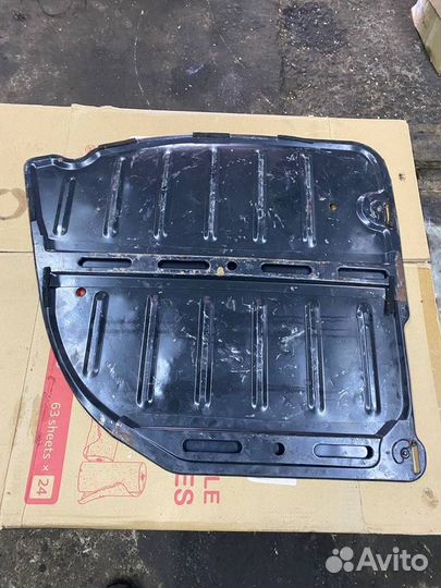 Панель пола багажника Volkswagen Passat B3 2.0 115