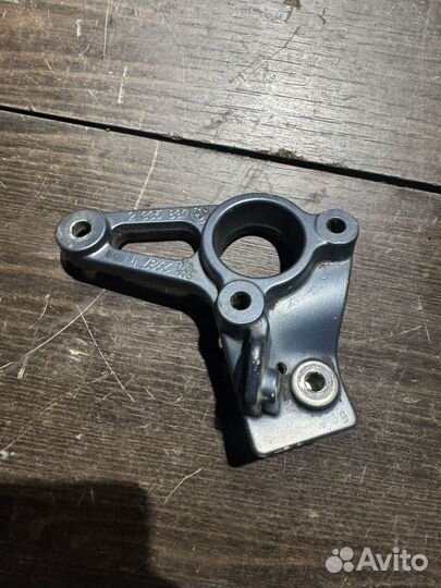 Кронштейн левой подножки r1150r Rockster