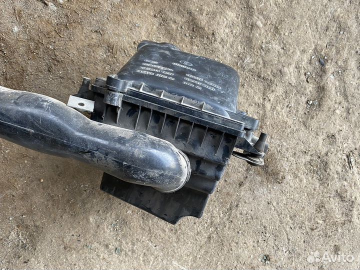 Корпус воздушного фильтра Лада Калина