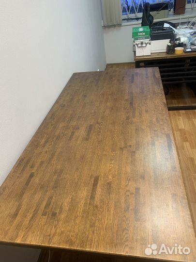 Дубовый стол (ручной работы)