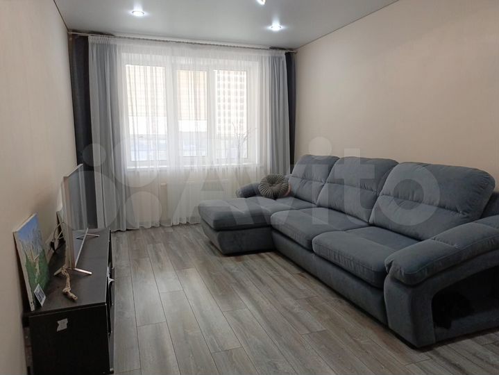 2-к. квартира, 57 м², 4/10 эт.