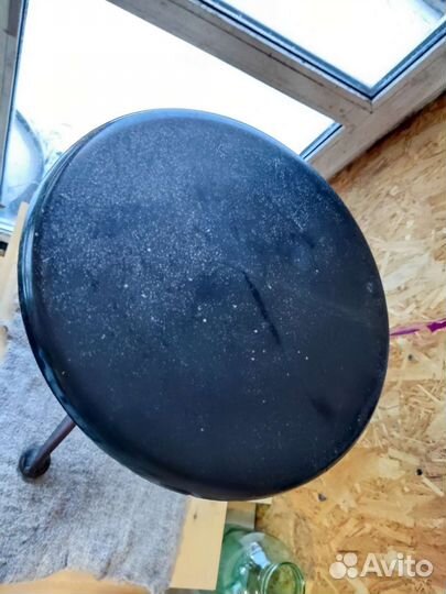 Крутящийся стул для пианино