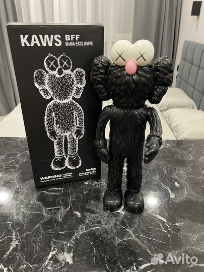 Коллекционная игрушка kaws