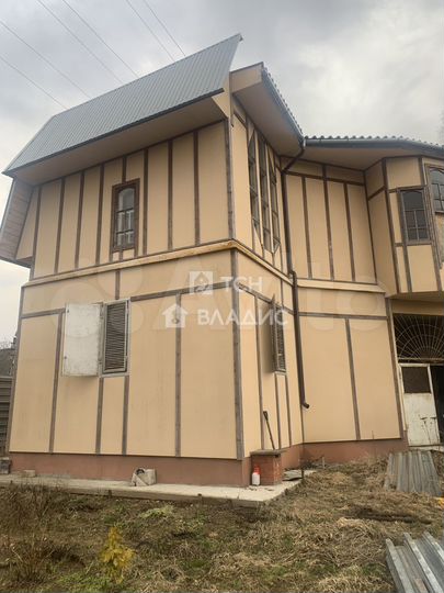 Дом 186,6 м² на участке 12 сот.