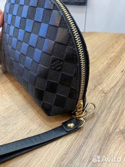 Набор косметичек LV черные