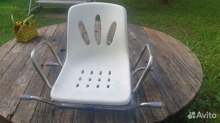 Стул для ванной